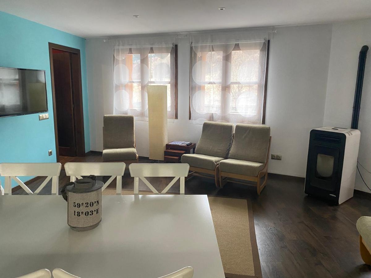 Precioso Apartamento En Еспот Екстер'єр фото