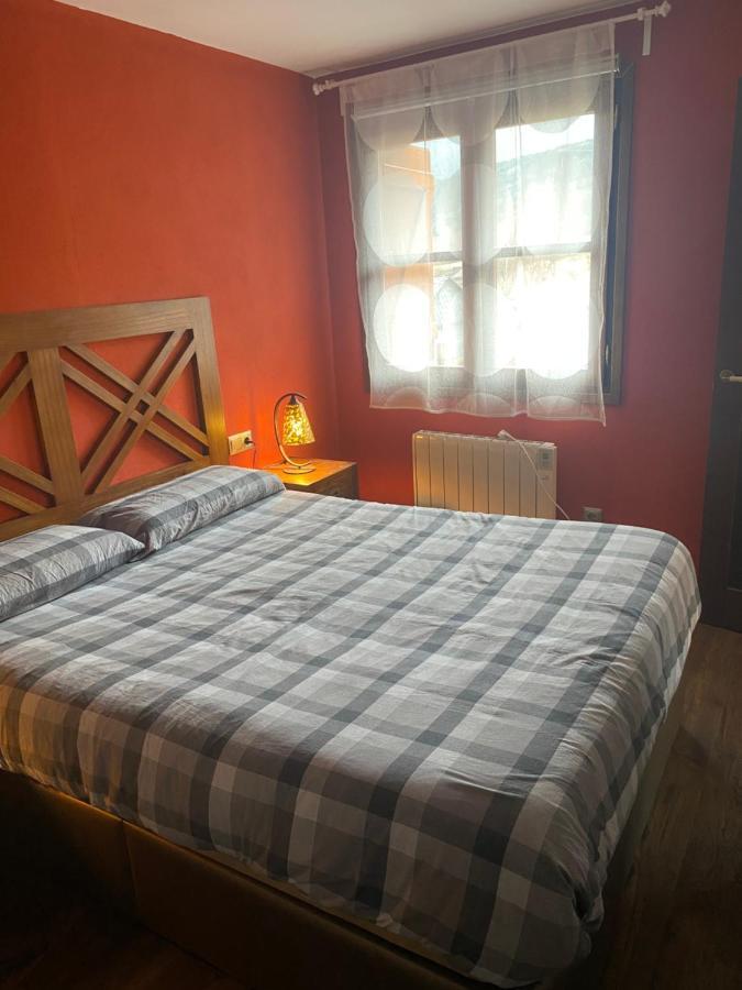 Precioso Apartamento En Еспот Екстер'єр фото